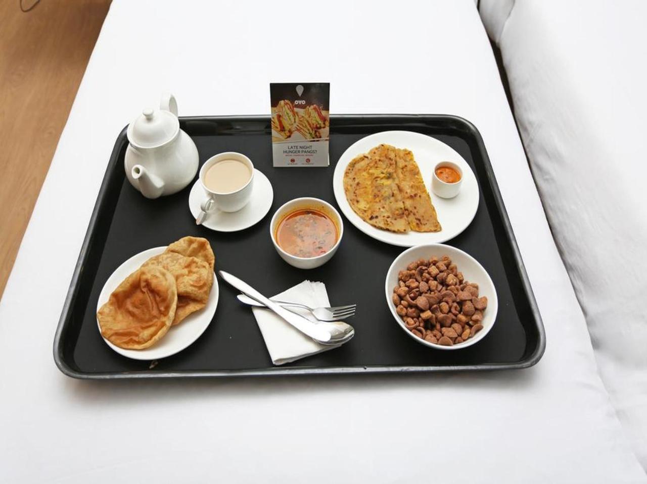 Oyo 15833 Hotel Neelkanth Palace Hotel 3*